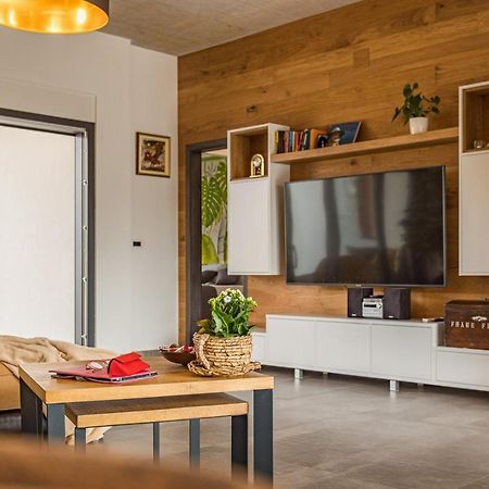 Apartments Bijou With Big Private Garden Near Umag Vilanija Экстерьер фото