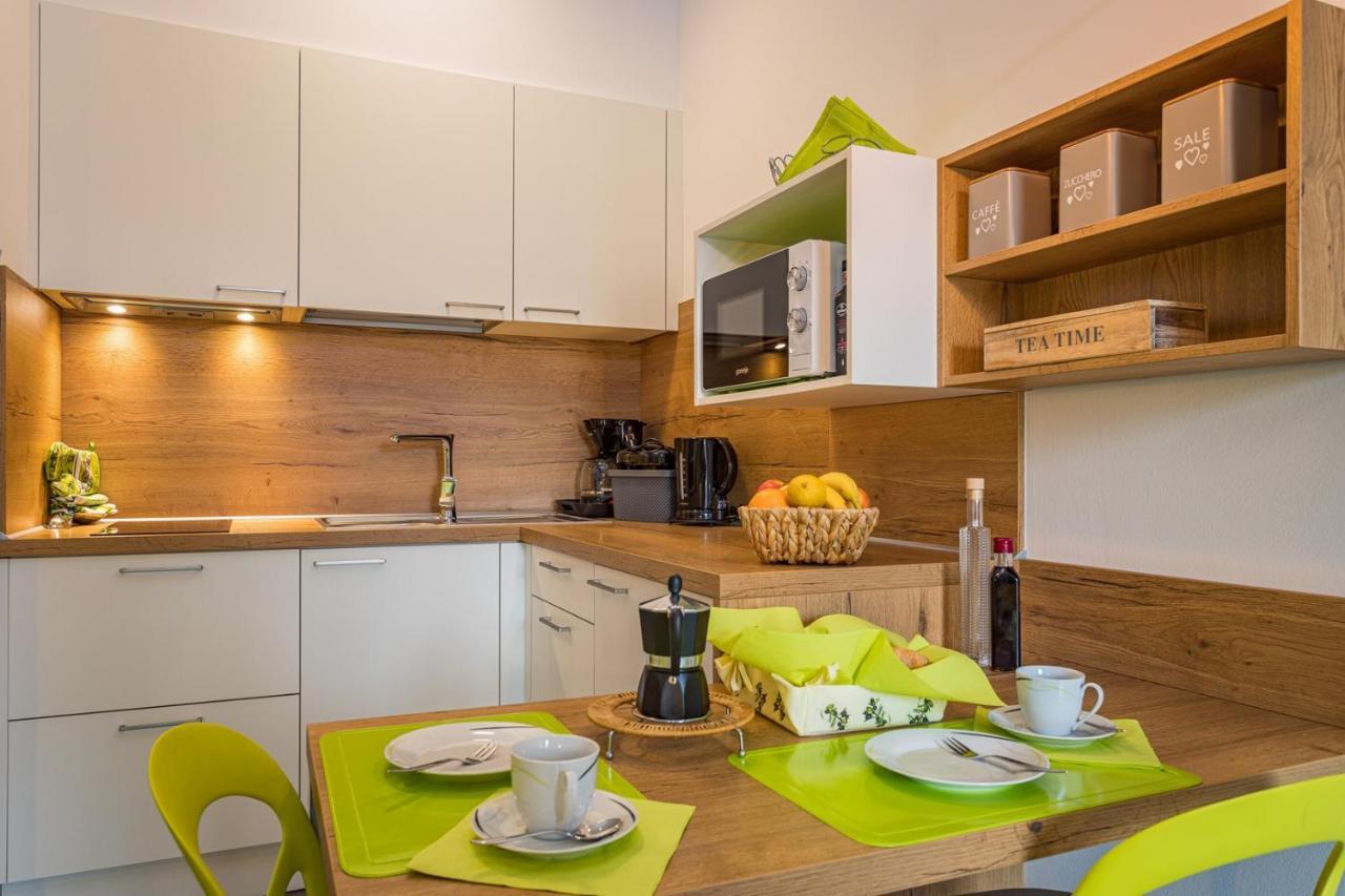 Apartments Bijou With Big Private Garden Near Umag Vilanija Экстерьер фото