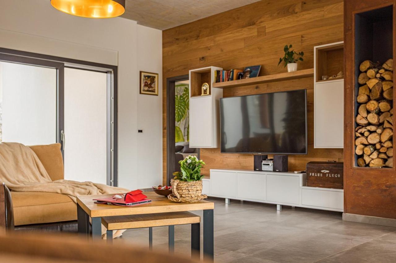 Apartments Bijou With Big Private Garden Near Umag Vilanija Экстерьер фото